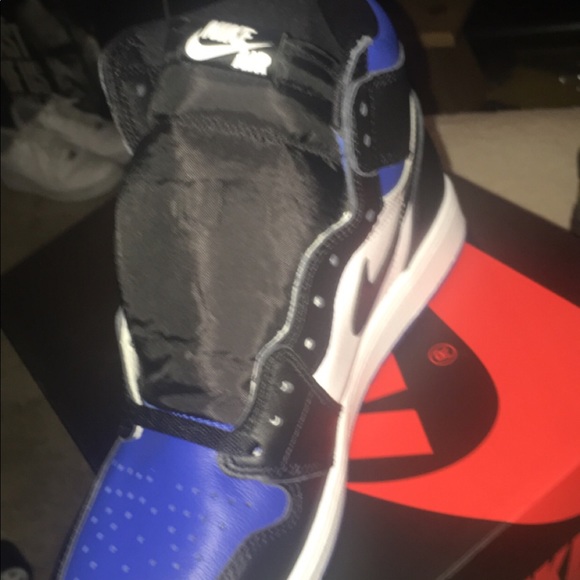 Jordan 1 royal toe and Smokey grey size 13 - Picture 2 of 3